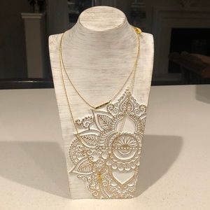 Gold necklace set